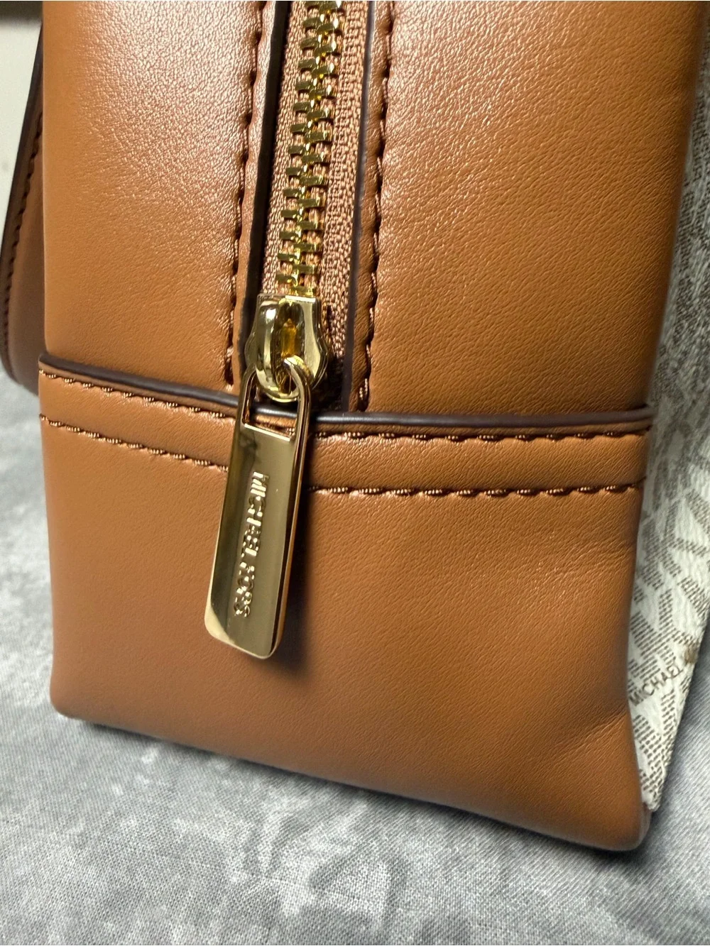 NWOT Michael Kors Cecily Medium Shoulder Bag
